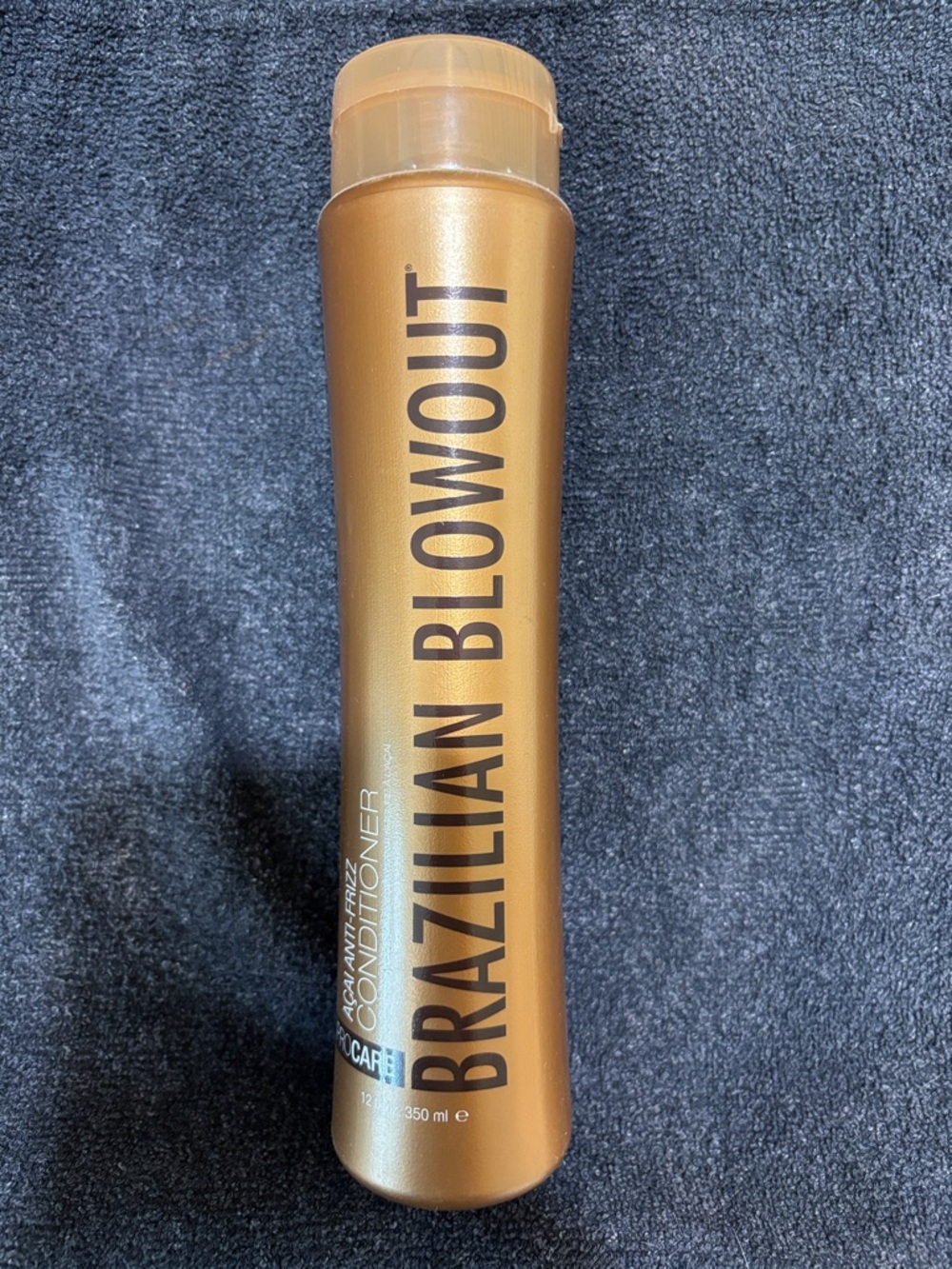 Brazilian Blowout açaí anti-frizz conditioner